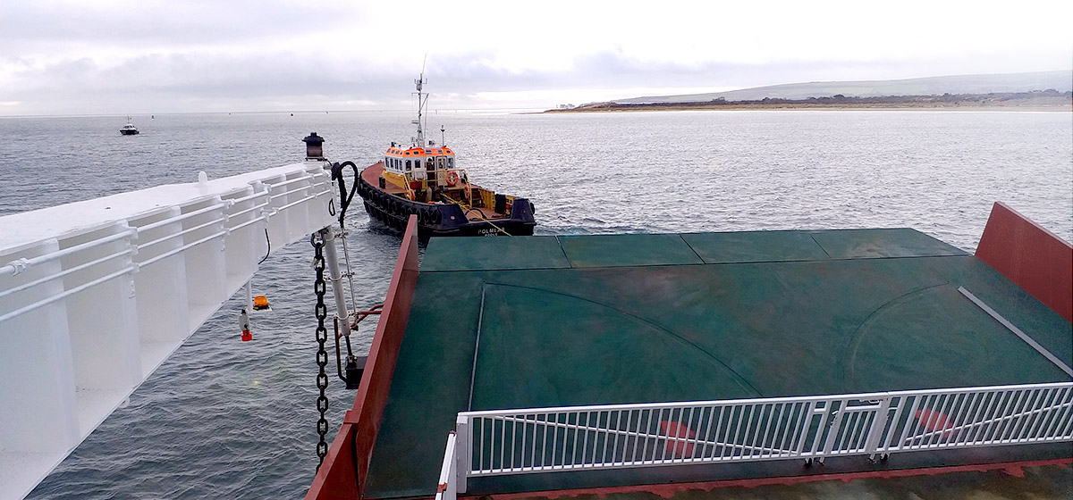 Motor Tug Polmear towing the Sandbanks Ferry 2023