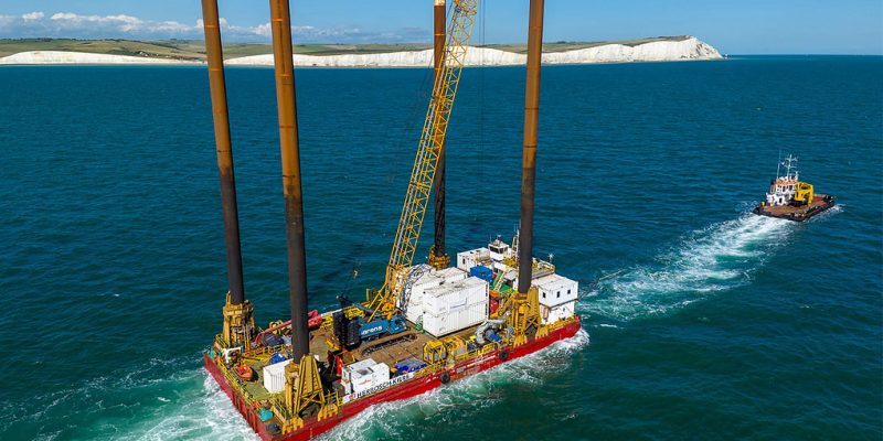 Wind Lass Utility vessel towing Have Seachallenger