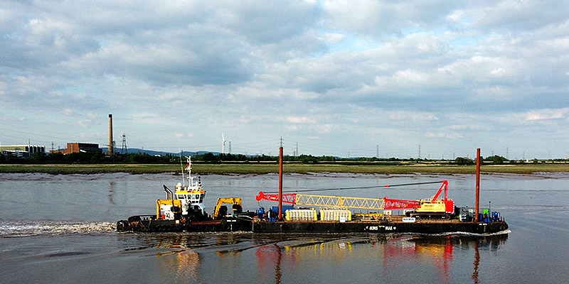 pipe laying on the Severn