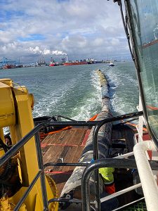 Wind Lass towing pipe