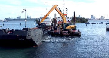 Dredging at POGs Weevil Lake Marina